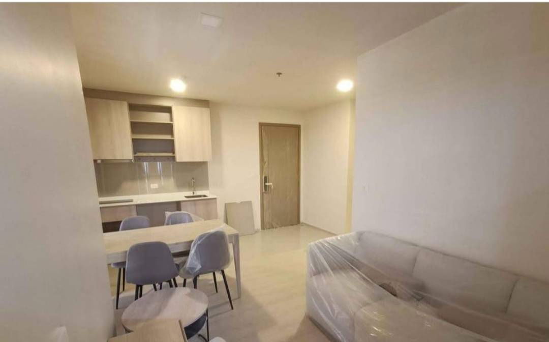 Rent : Condo Flo by Sansiri *New, Nice 2 Bedroom* at Line: @homefinder