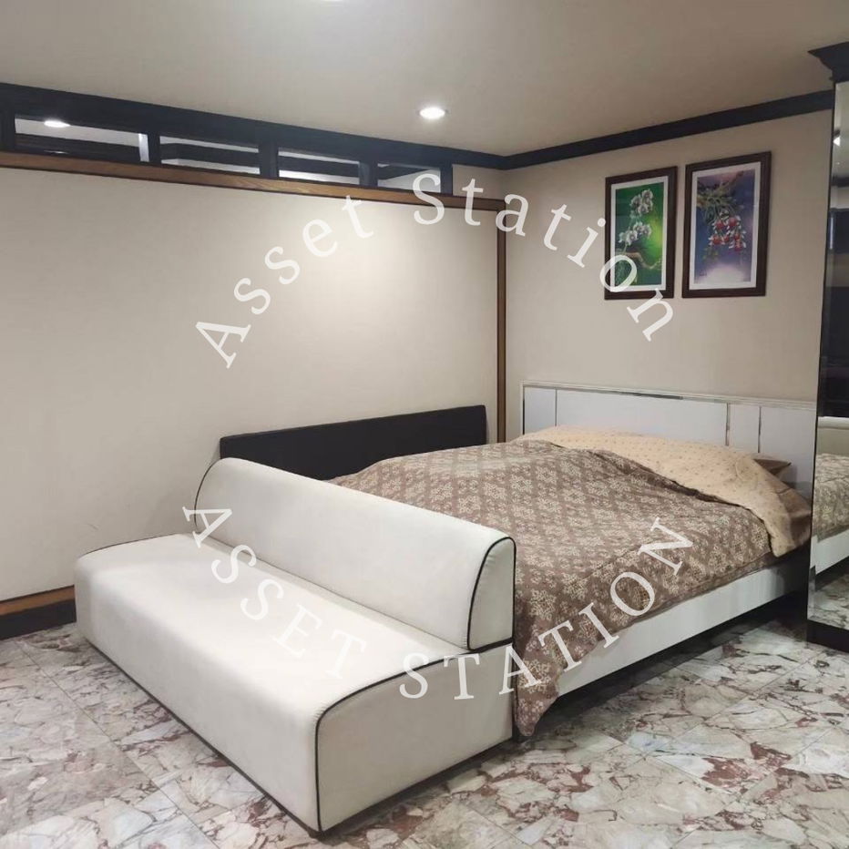 Hurry and book now! 15 fully furnished suites, ready to move in, great price!