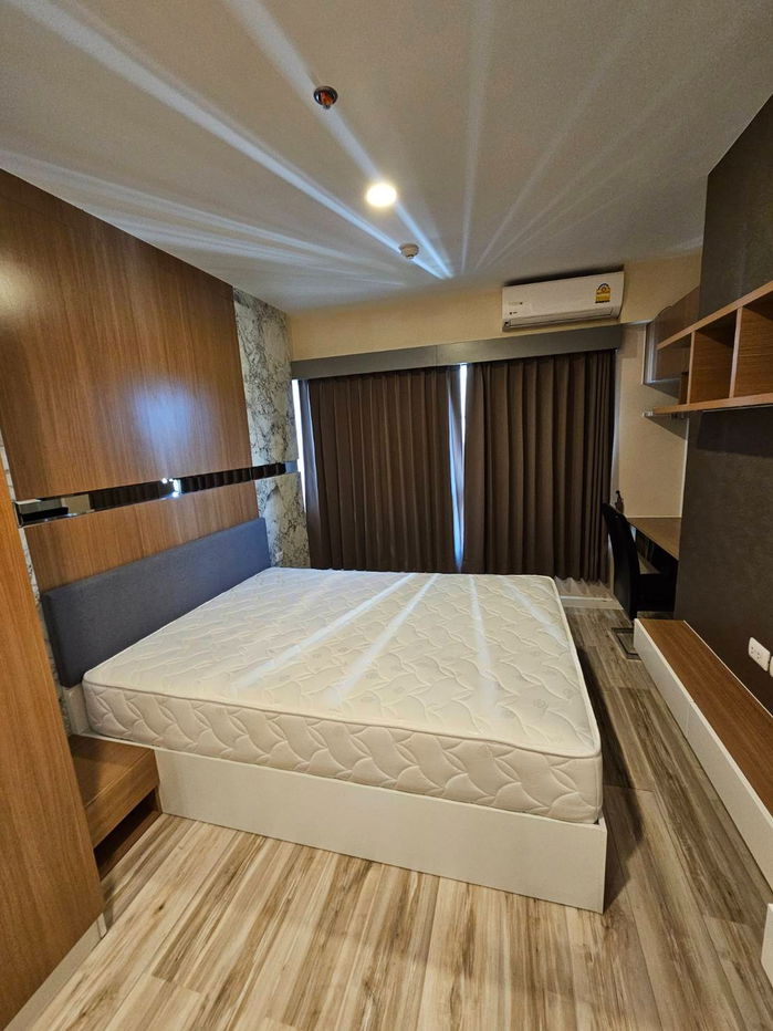 For rent Plus condo sriracha 10,000 baht.