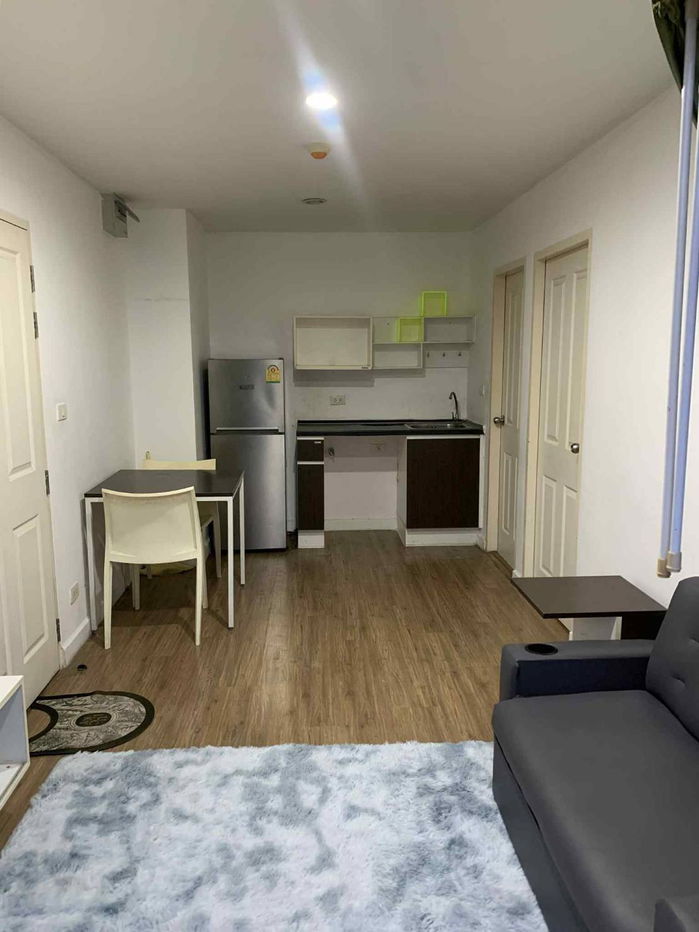 Don't delay! 🔥🔥 For rent: Hallmark Ngamwongwan. Beautiful room, exactly as pictured. Fully furnished