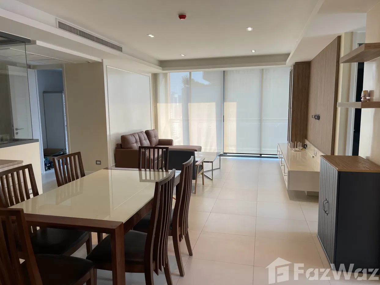 3-Beds 2-Baths Spacious Condo With City View 2009511