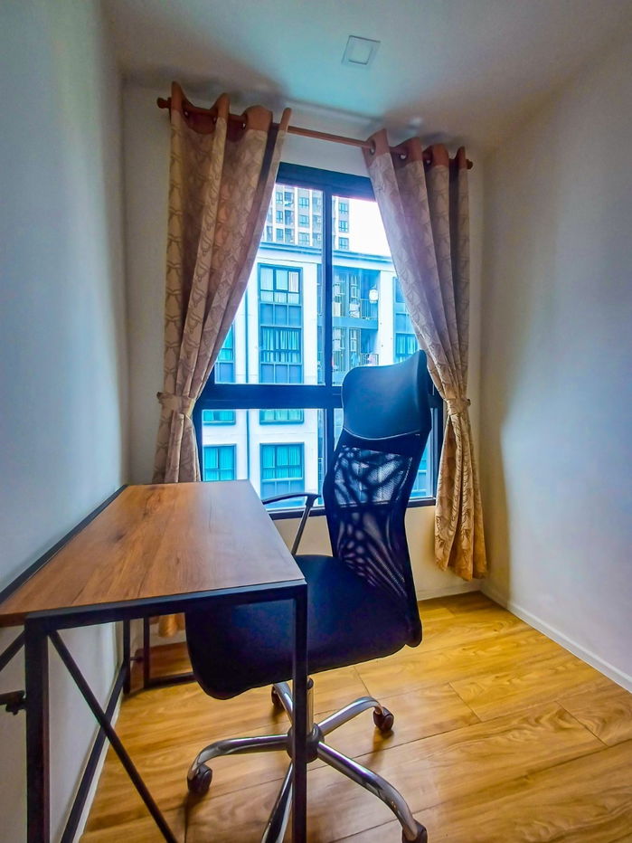 Reserve within this year and receive a 1,000 baht discount.  35 sq m, 2 bedrooms, 1 bathroom, 6th floor, corner unit, with a swimming pool view.