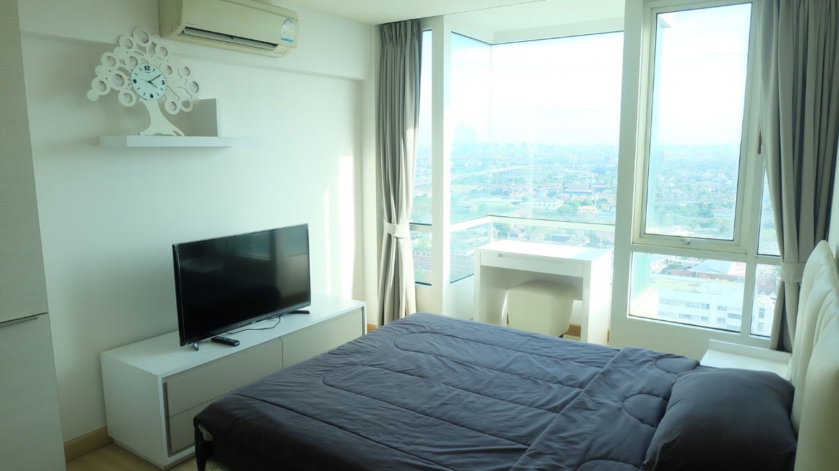 for rent 1-2 bedroom m society condo Mueang thong thani