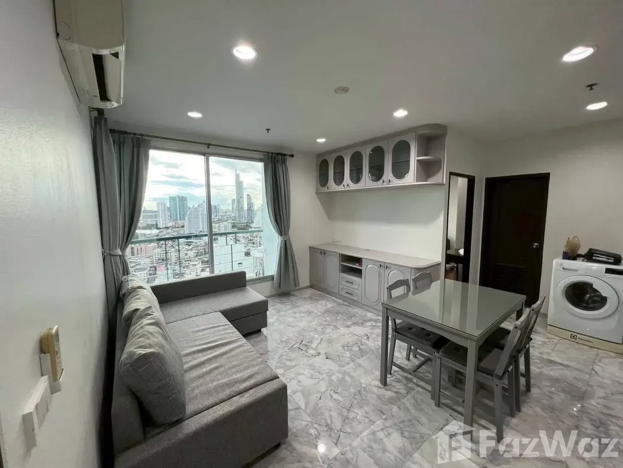 2 Bedrooms for rent at Sathorn House 5874936