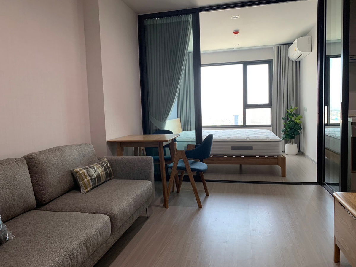 [RENT]  ST0301  Life Ladprao      (ID with @in front, LINE ID:  @waraestate)