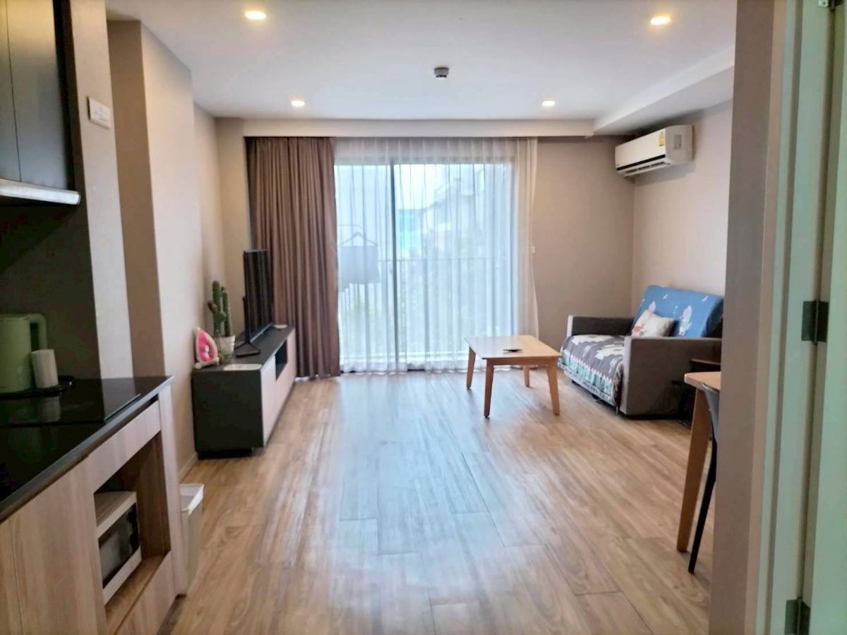 For Rent Blossom Condo @ Sathorn-Charoenrat (Near BTS Surasak)