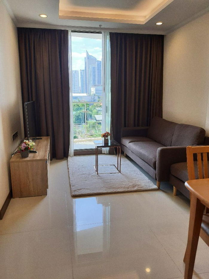 PFD-07482	Condo for Rent: Supalai Oriental Sukhumvit 39  Schedule a viewing ■ Line: @propertyfinder