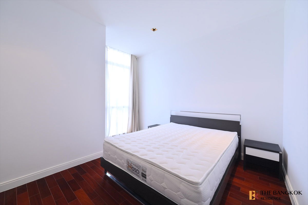 Athenee Residence Ultimate Luxury Lifestyle with Convenience near BTS Phloen Chit