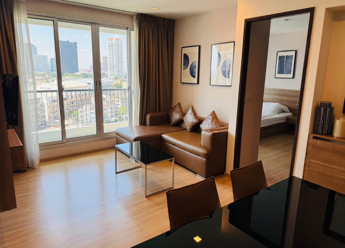 Rhythm                          Sathorn