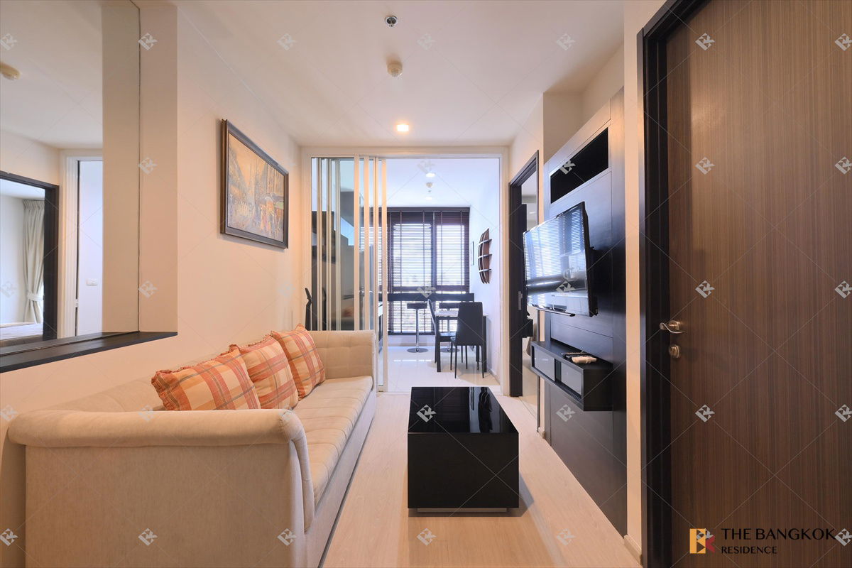 Unit Priced Below Market RHYTHM Sukhumvit 44/1 near BTS Phra Khanong