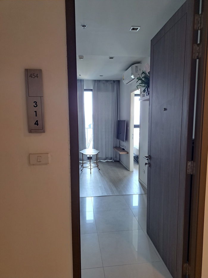 ให้เช่า Quinn รัชดา 17 บาท 15,000 ต่อเดือน