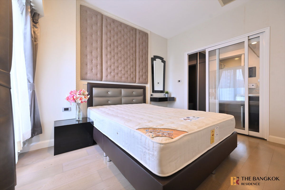 The Crest Sukhumvit 34 near BTS Thong Lo Move-in Ready, Just Bring Your Stuff