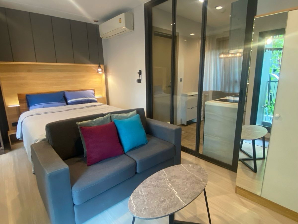 Code: KJ9765  for rent Life Asoke - Rama 9 🔥🔥 Line ID: @kjcondo (with @) 🔥🔥