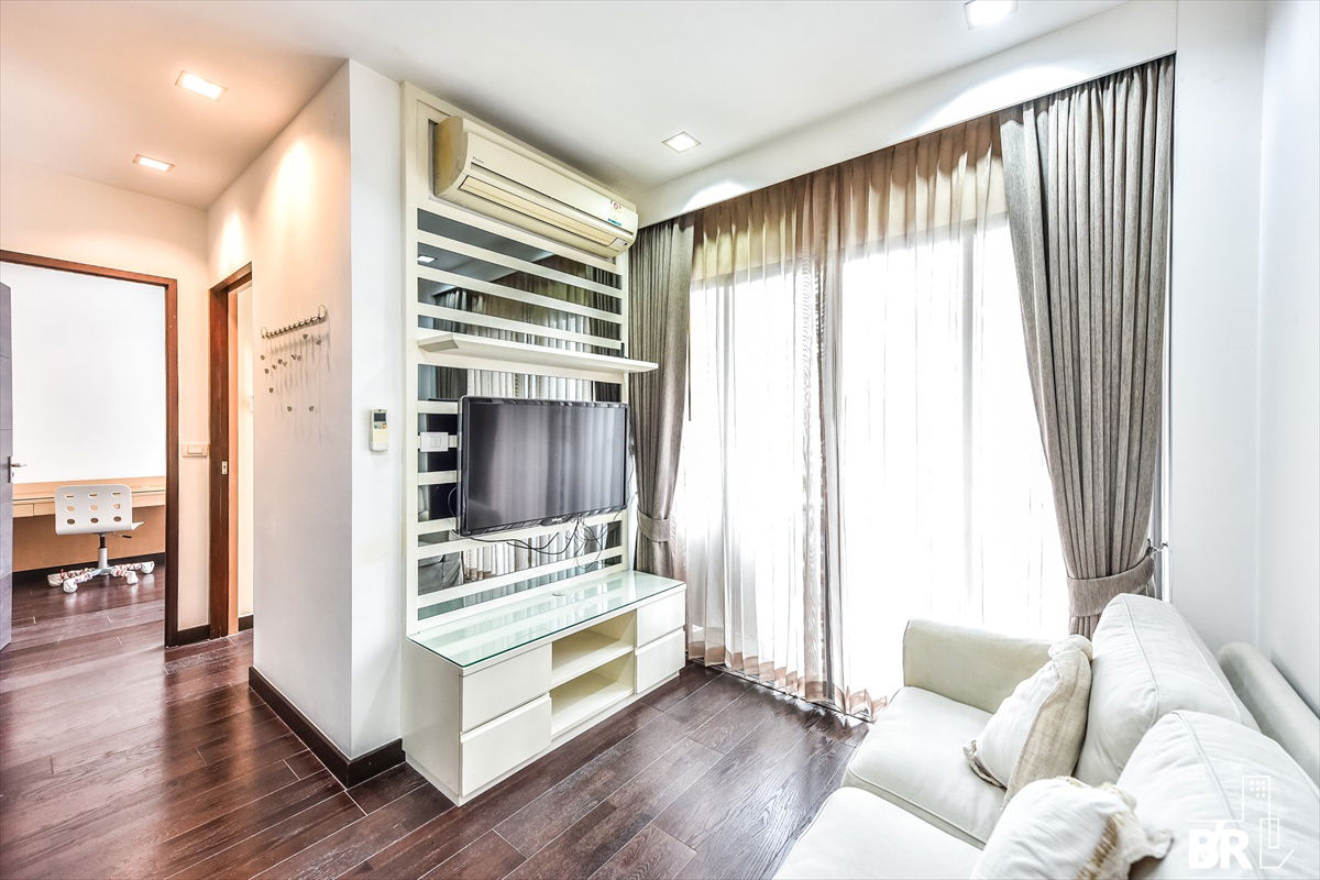 Ideo Q Phayathai Convenient Travel, Great Value per Square Meter near Airport Rail Link Phaya Thai Station