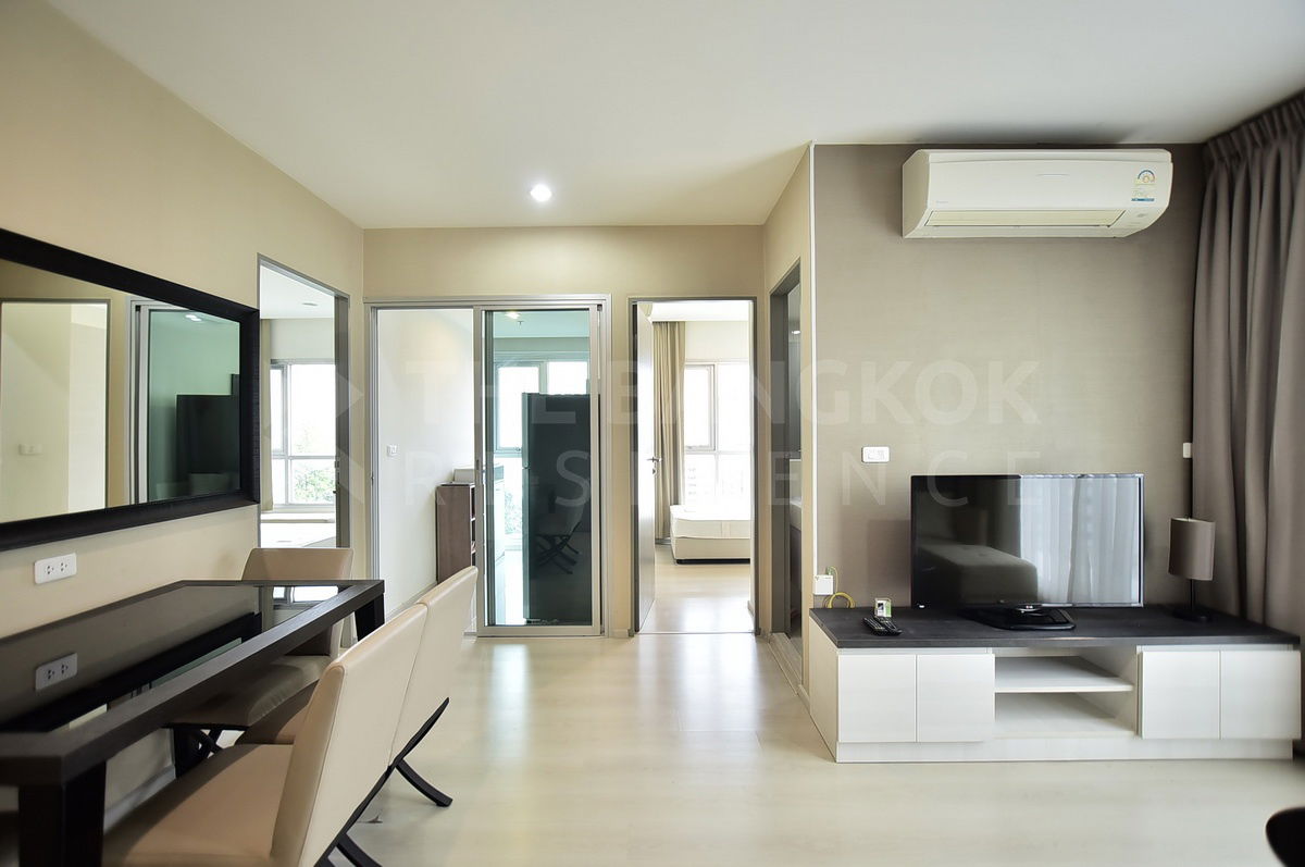 Life Ratchadapisek Big discount, full deal near MRT Huai Khwang Station