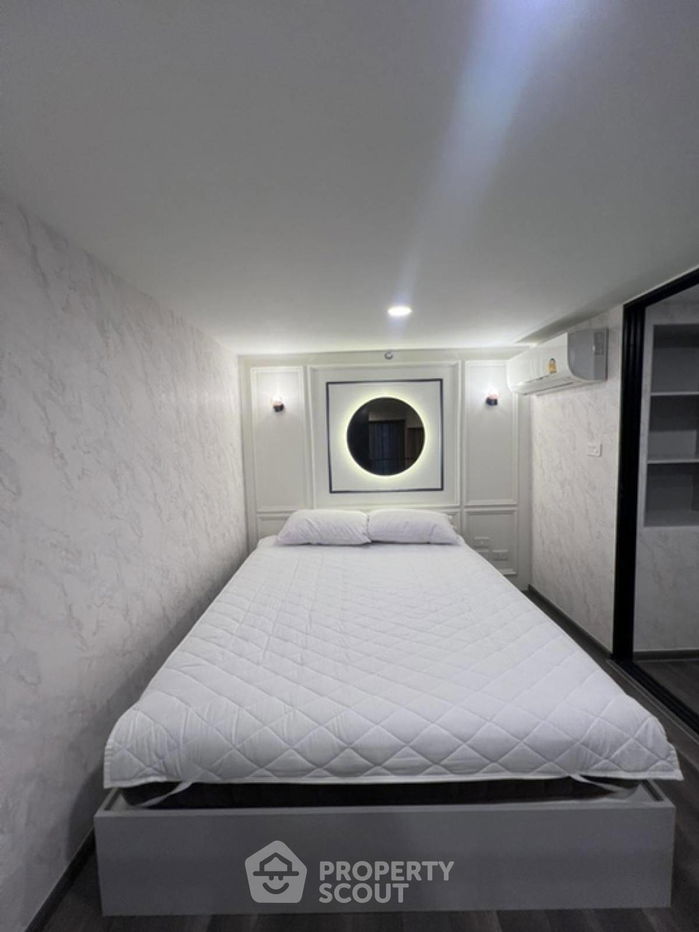 1-BR Condo at Knights Bridge Space Rama 9 near MRT Phra Ram 9 (ID 1971148)