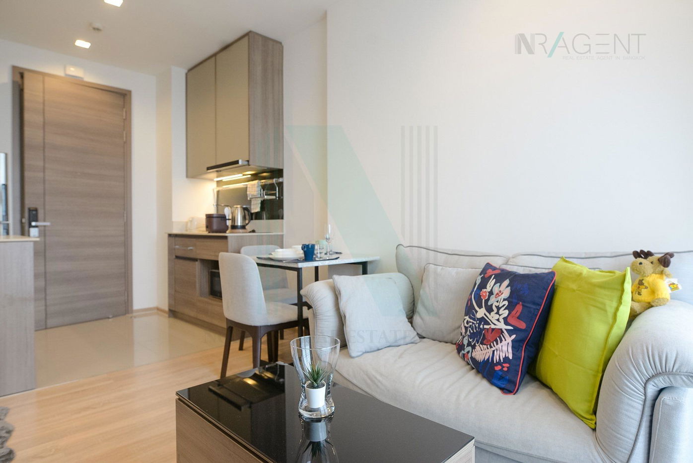 For Rent Condo THE LINE PHAHON - PRADIPAT Building 1, Floor 23,1 bed room, Room size 33.00 sqm