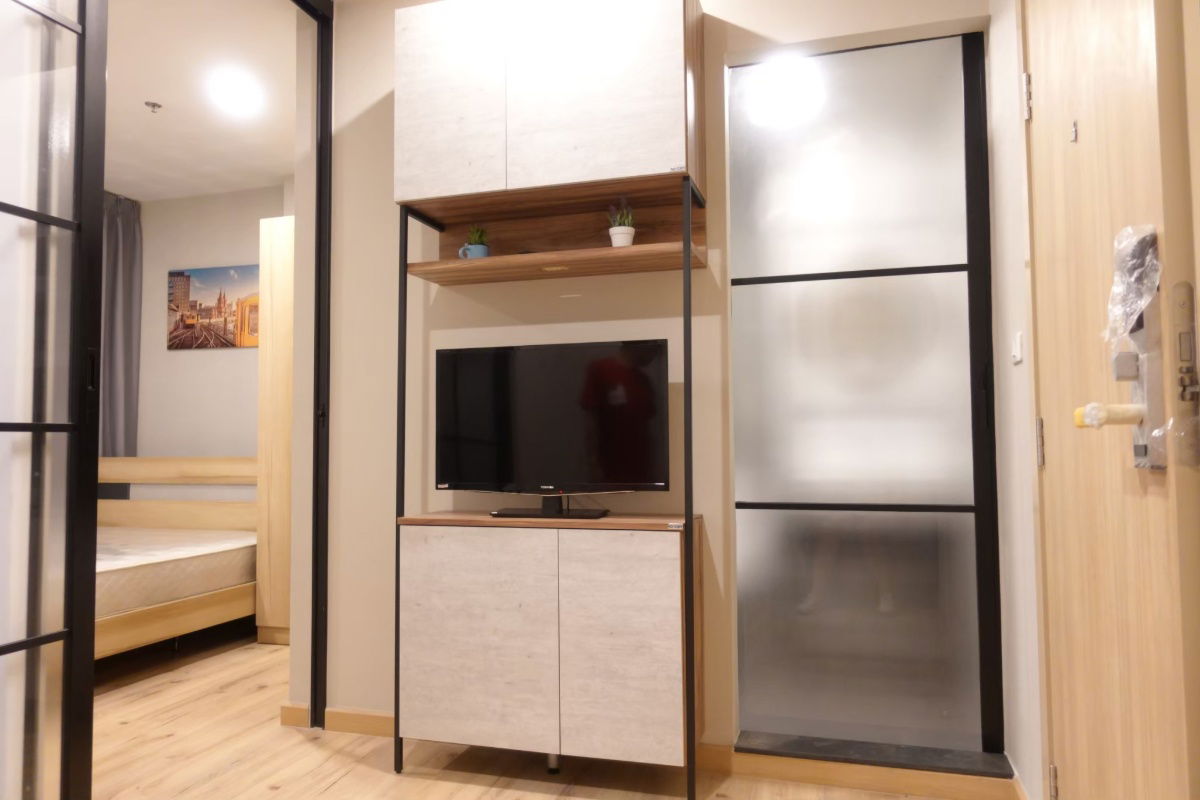 ** Condo for rent: Brix Condominium ***