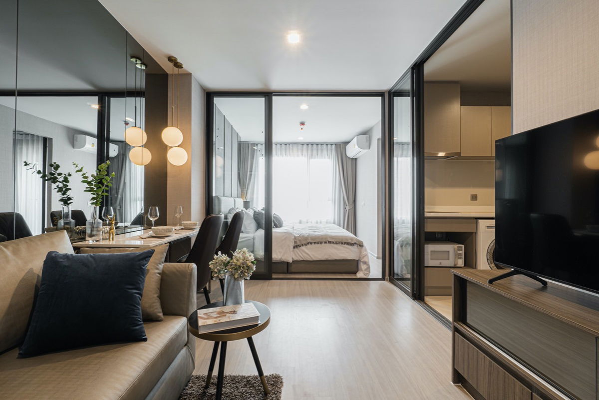 Life Ladprao ( Code; S-LP 15 )