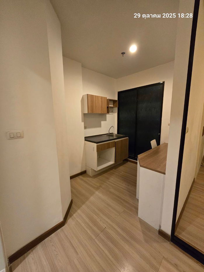 J Condo Sathorn-Kanlaphruek condominium for rent