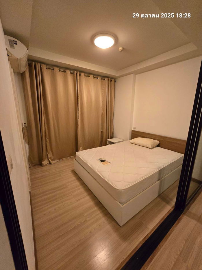 J Condo Sathorn-Kanlapaphruek condominium for rent