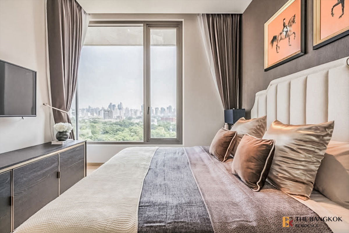 Saladaeng One near MRT Lumpini Station Ultimate Luxury Condo in Business District