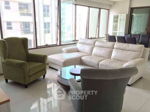 3-BR Condo at The Emporio Place near BTS Phrom Phong (ID 2326515)