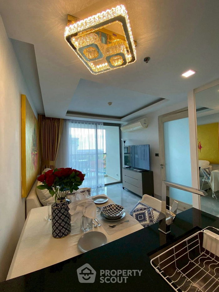 1-BR Condo at The Peak Towers close to Phratamnak (ID 2431895)