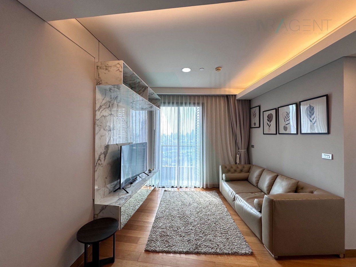 For Rent Condo THE LUMPINI 24 Building 1, Floor 30,2 bed room, Room size 55.00 sqm