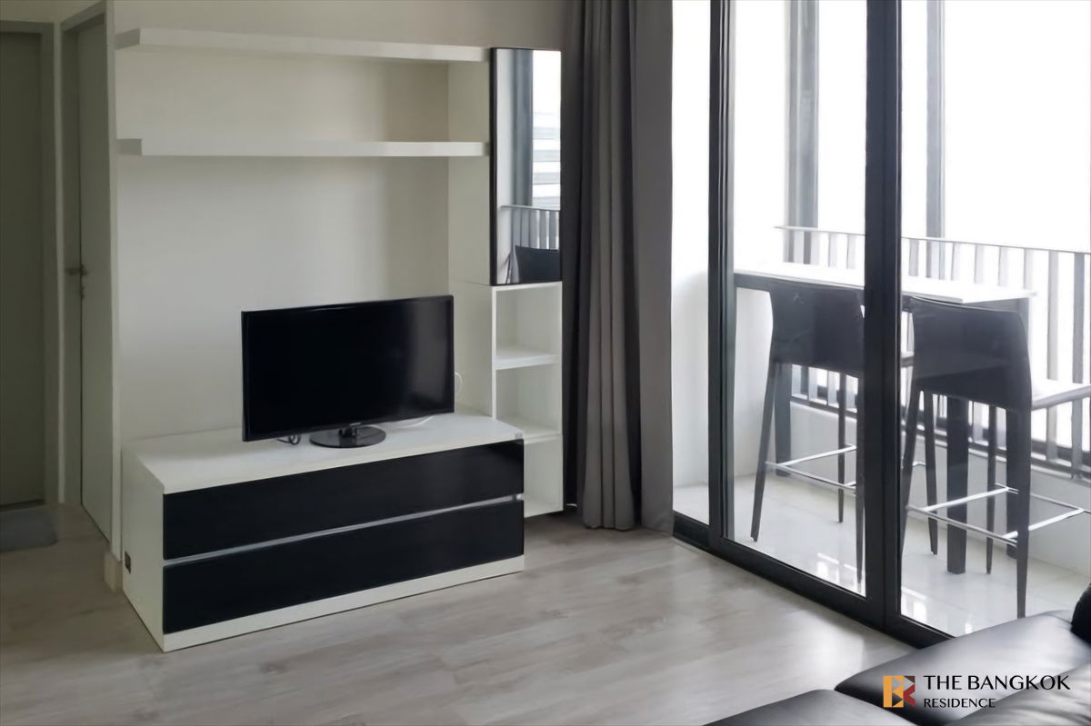 Location Near Employment, Surrounded by Lifestyles Ideo Mobi Rama 9 near MRT Rama 9 Station