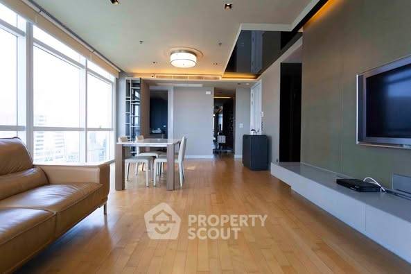 2-BR Condo at Athenee Residence near BTS Phloen Chit (ID 2327291)