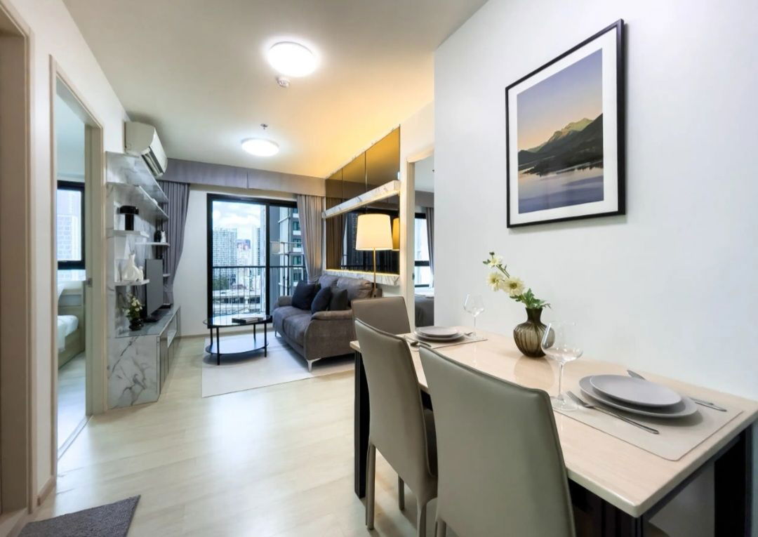 LIFE ASOKE :Project on CBD Size 60 Sq.m (46,000) LINE :@385njlfv / Tel :0945155615