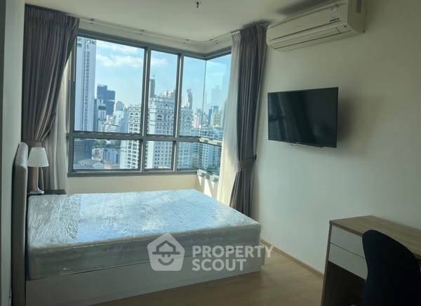 คอนโด 1 ห้องนอน ที่ เอช สุขุมวิท 43 ใกล้ BTS พร้อมพงษ์ (ID 2327501)