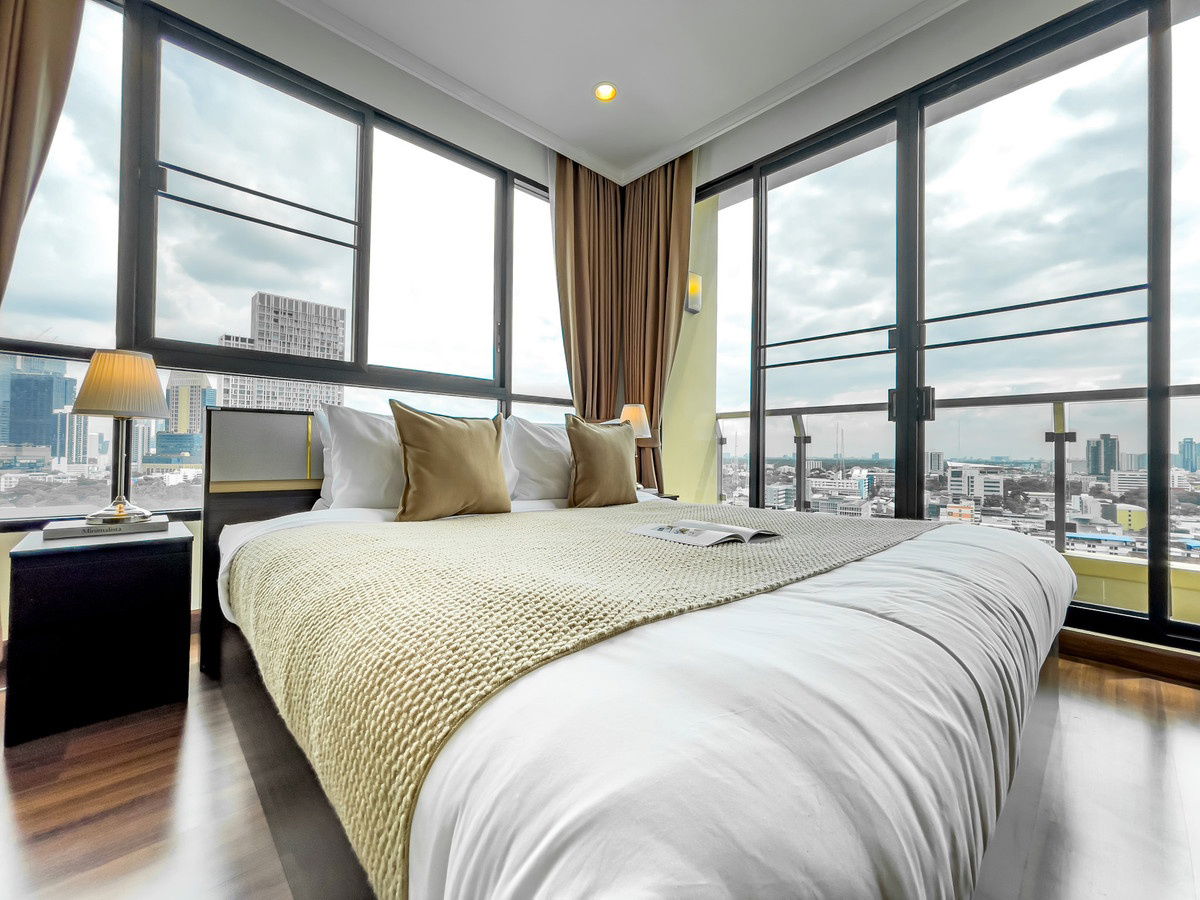 Code: KJ9802  for rent Supalai Elite Sathorn - Suanplu 🔥🔥 Line ID: @kjcondo (with @)🔥🔥