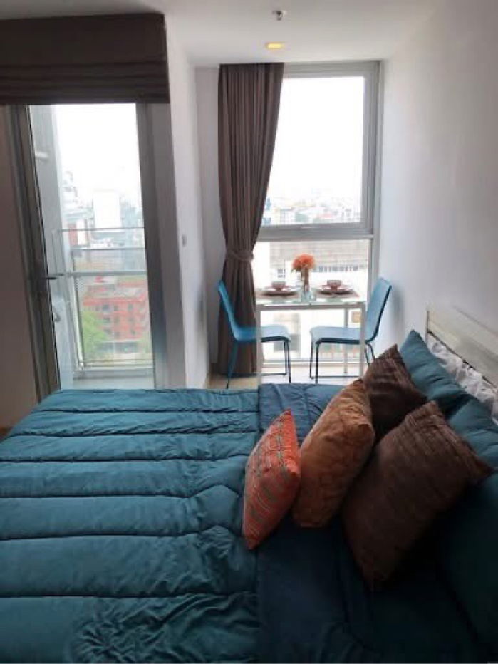 Studio for rent near MRT just 2 min. walk.