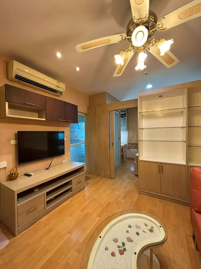 Condo for rent: Life @ Ratchada – Ladprao 36, near BTS Ha Yaek Lat Phrao. Message me on LINE: Us3lesss (fast replies) ✅