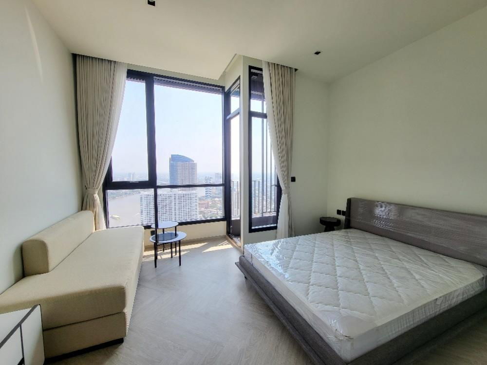 Chapter Charoennakhon Riverside, available for rent, high floor, stunning river view!!