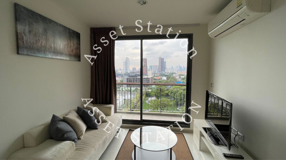 For rent: Rhythm Sukhumvit 42, near BTS Ekkamai