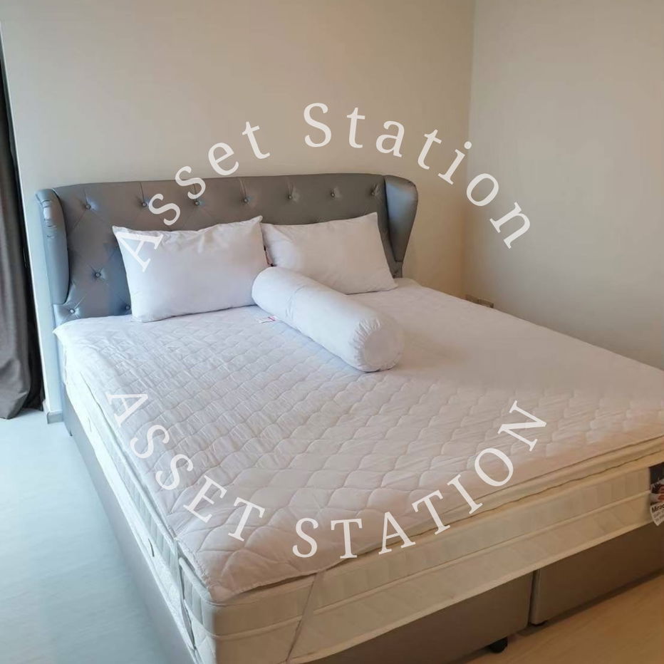 For rent: Rhythm Sukhumvit 42, near BTS Ekkamai