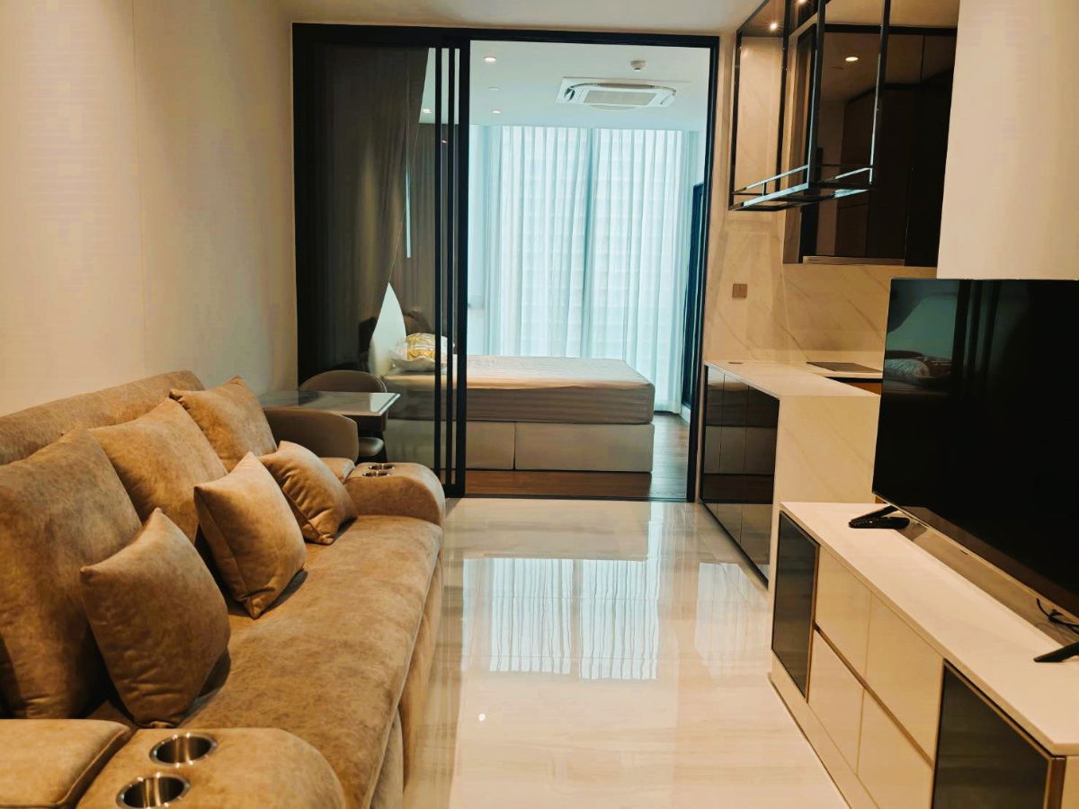 Supalai Icon Sathorn Pool view - Now Available