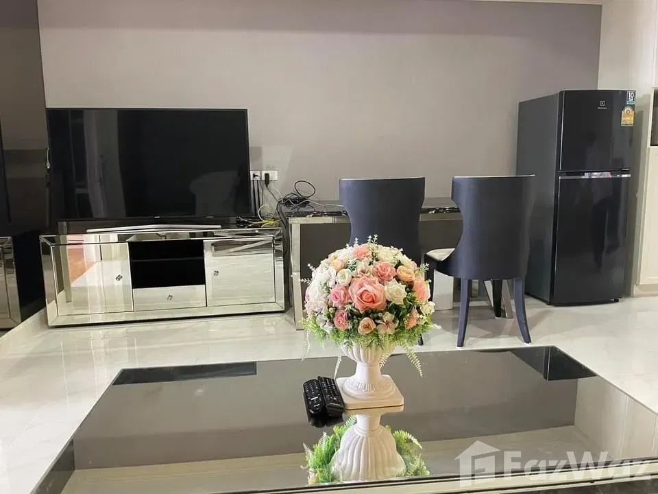 1 Bedroom Condo for rent at Nusa State Tower Condominium 1937583