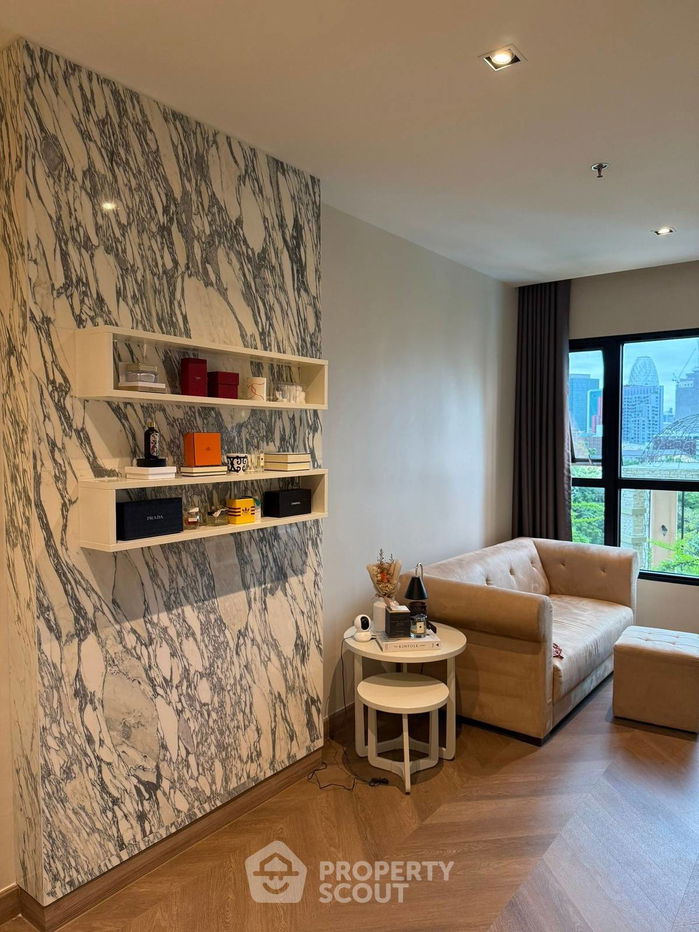1-BR Condo at The Crest Phahonyothin 11 near BTS Ari (ID 2440788)