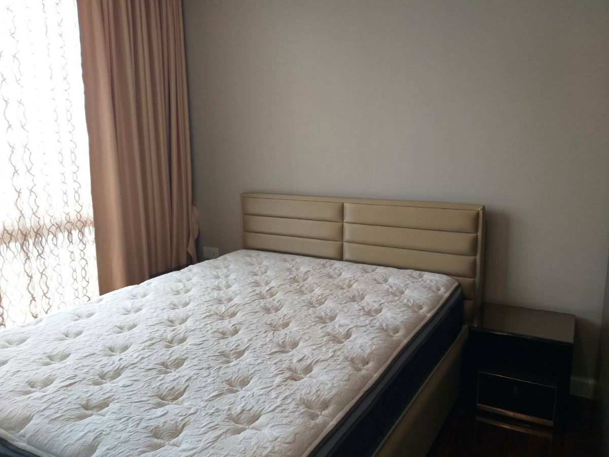 For Rent 12,000 bah discount from 13,000 baht/month 1 Bedroom 1 Bathroom 35 Sq.m. A Building, on 34th Floor, Fully Furnished