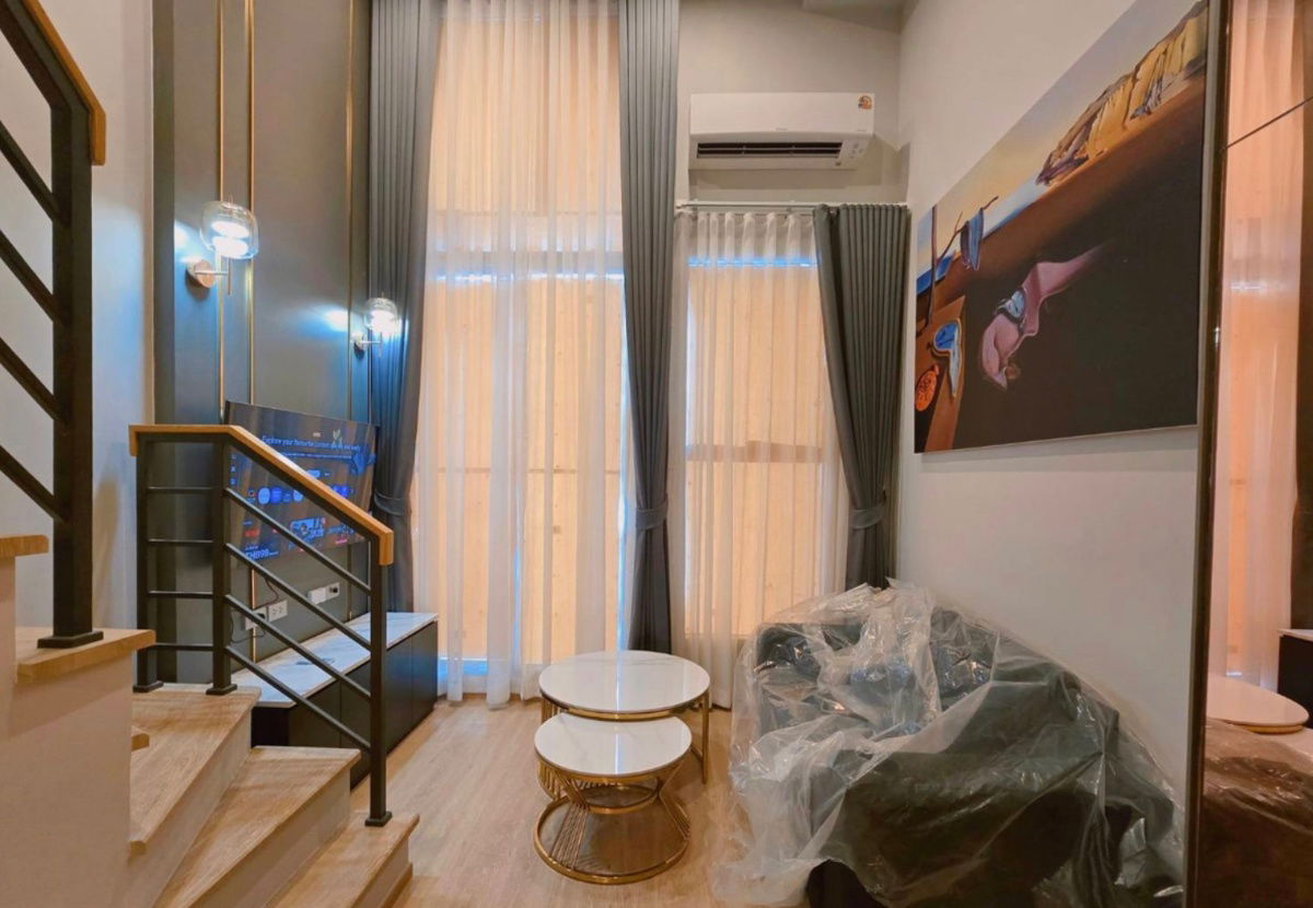 For rent: Culture Chula, beautiful, luxurious, ready to move in, near BTS Saladaeng. Interested? Add me on Line @841qqlnr