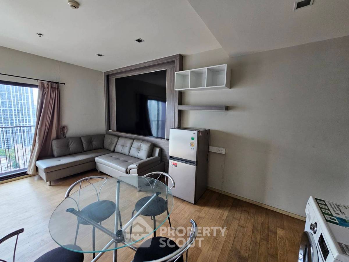 1-BR Condo at Noble Reveal Ekamai near BTS Ekkamai (ID 1530730)