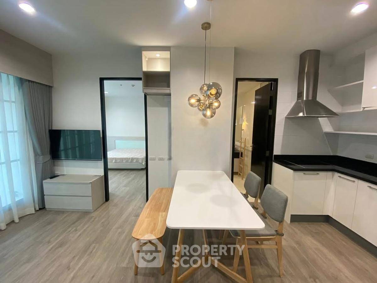 1-BR Condo at Baan Klang Krung Siam-Pathumwan Condominium near BTS Ratchathewi (ID 2422643)
