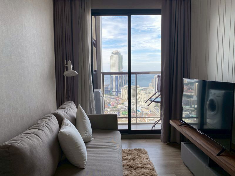 Luxury condo, Keen Center, Sriracha, for rent, beautiful room, fully decorated, Japanese style.