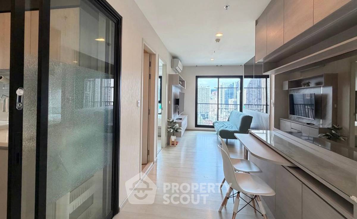 2-BR Condo at Life Asoke near ARL Makkasan (ID 2445485)