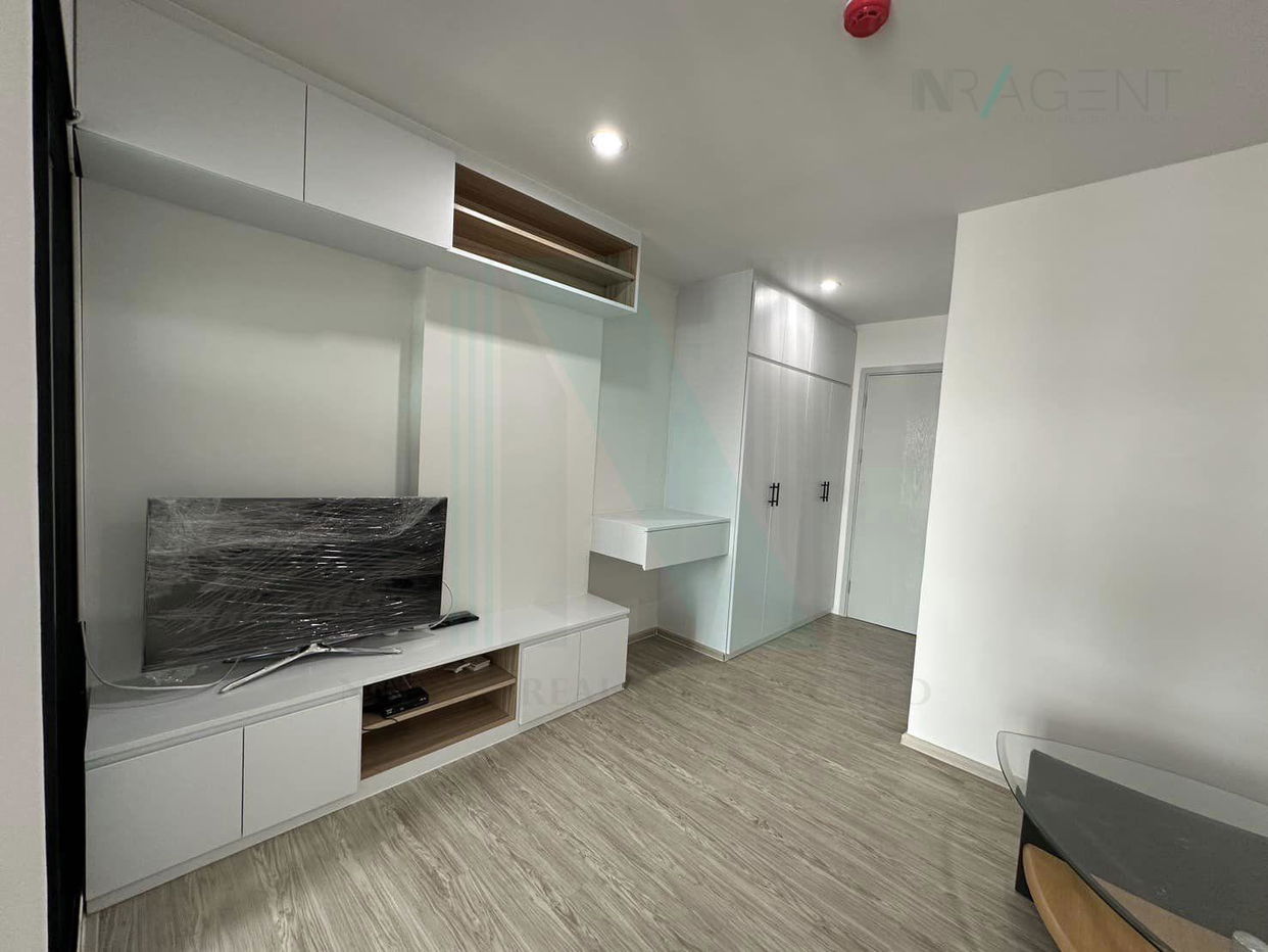 📌 出租公寓 RYE HUAMAK A 楼 8 楼，单间公寓，房间面积 30 平方米