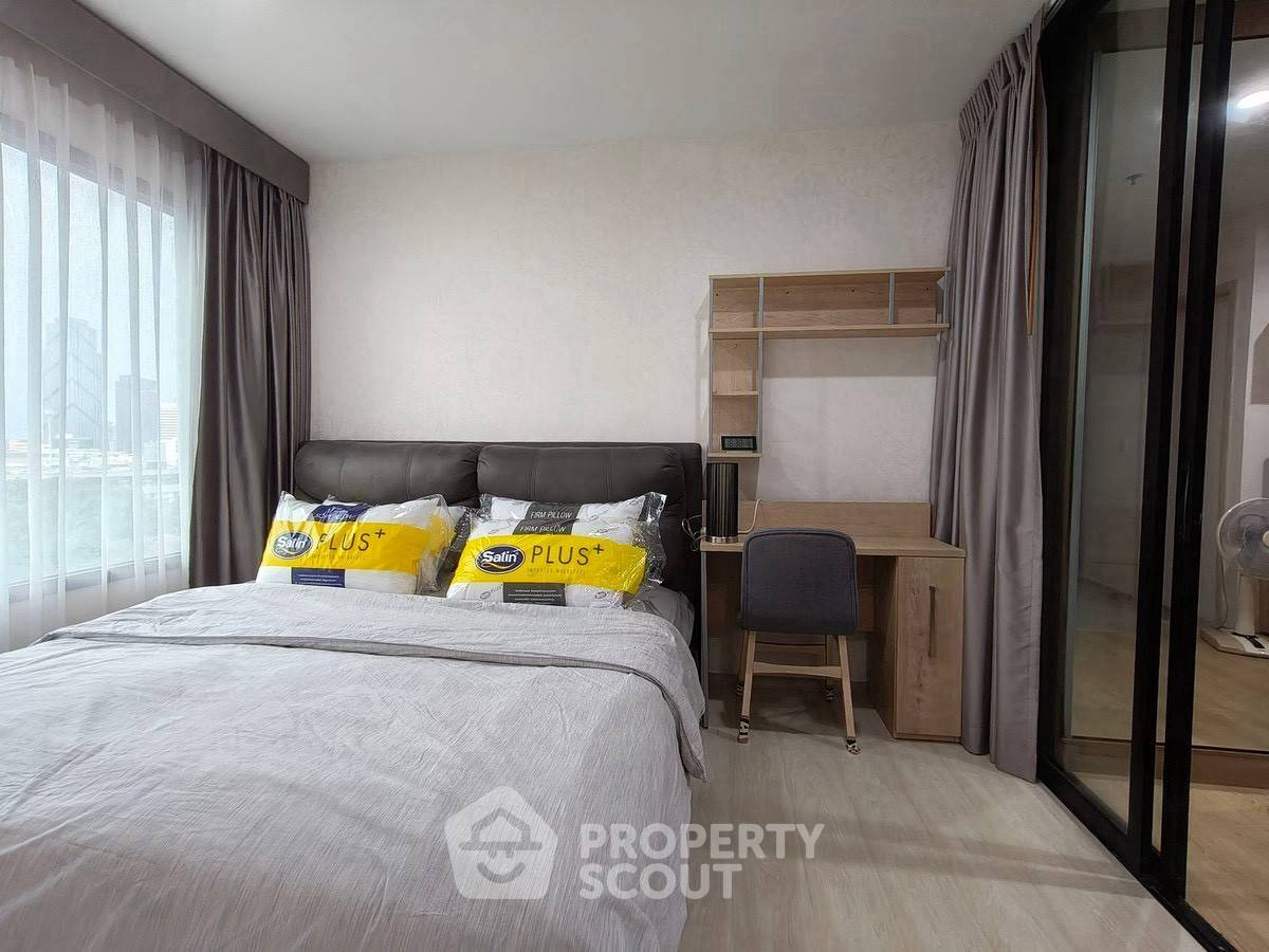 2-BR Condo at Life Asoke near ARL Makkasan (ID 2447788)